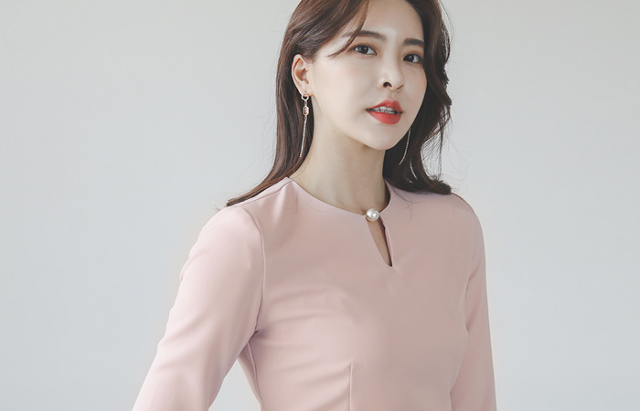 人造珍珠 吊坠 开衩 圆领 弹力 连衣裙