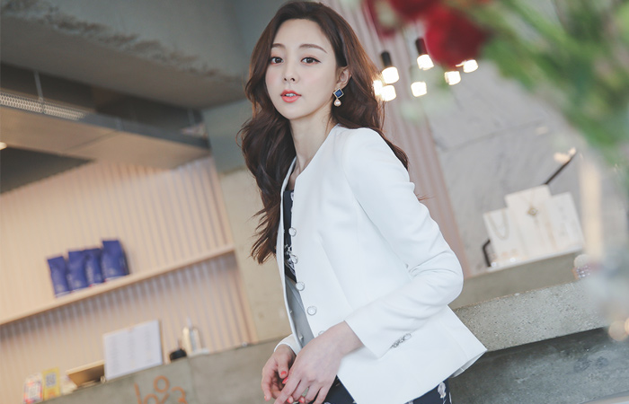 纽扣线条 修身 圆形 夹克