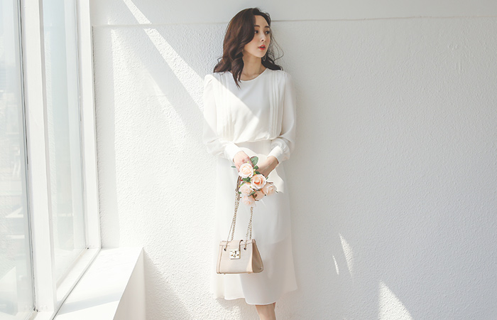 三个 细褶 二重 开叉 喇叭 连衣裙