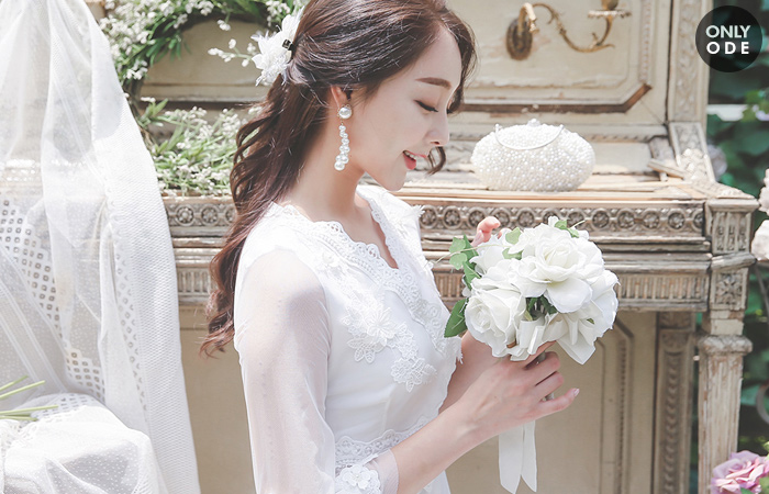 德马雷自己的婚礼礼服