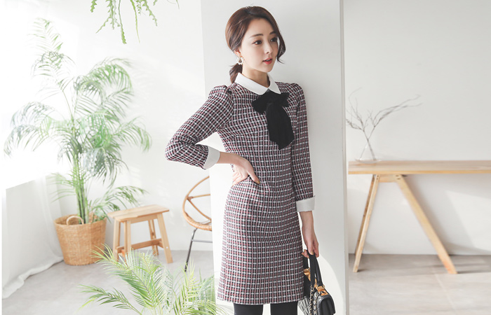 Merryme天鹅绒围巾配色领子连衣裙