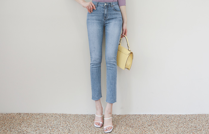 真实 水洗 一字型 牛仔裤