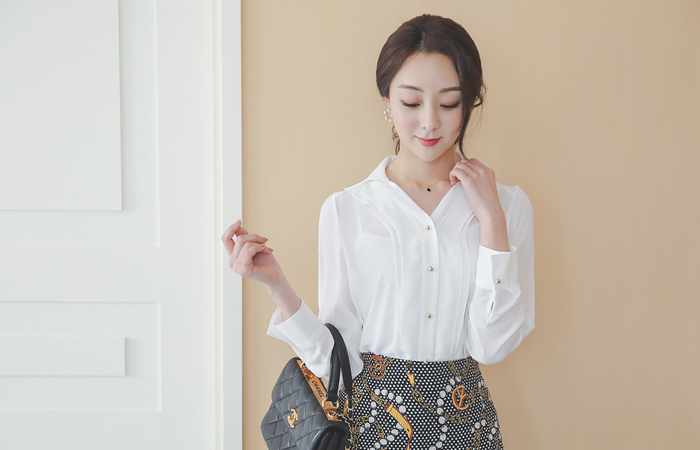 V字领 金色纽扣二重线女衬衫