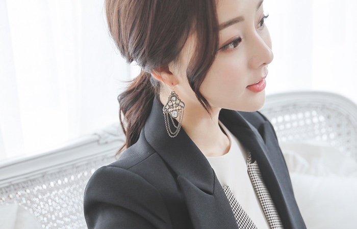 银色环扣西装修身外套