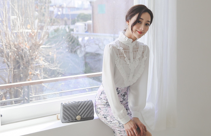 去皱纹透明硬紗格子V褶裥罩衫