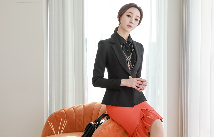 宽领黄金环单扣修身夹克