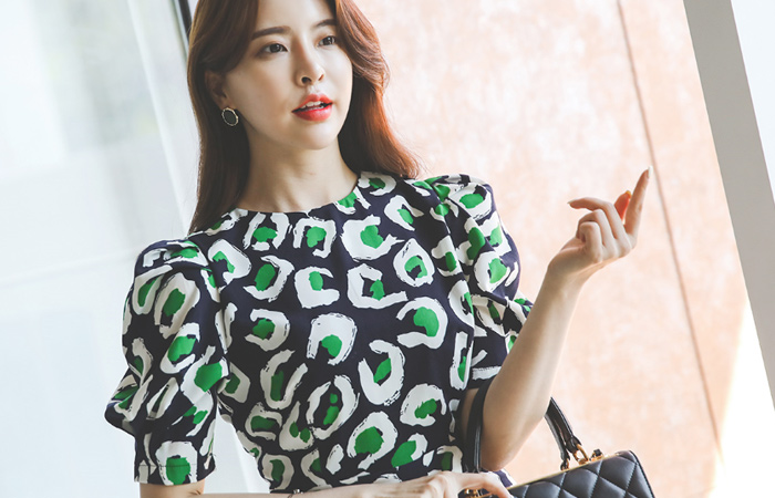 双色 圆点 印染 细褶 泡泡袖 连衣裙