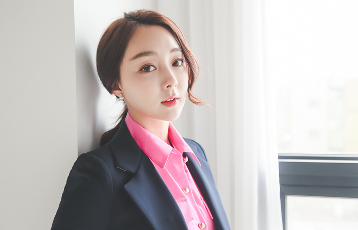 金戒指珍珠纽扣半身夹克