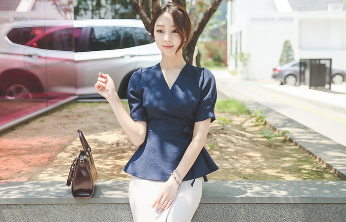 泡泡袖 环扣腰带 交叉式雪纺衫&夹克