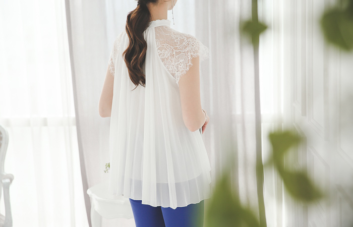蕾丝帽袖百倍长的上衣