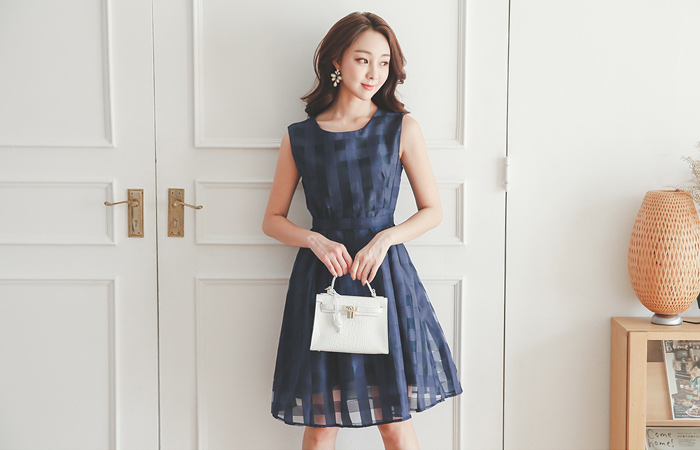 Torii透明网格波组/喇叭裙连衣裙