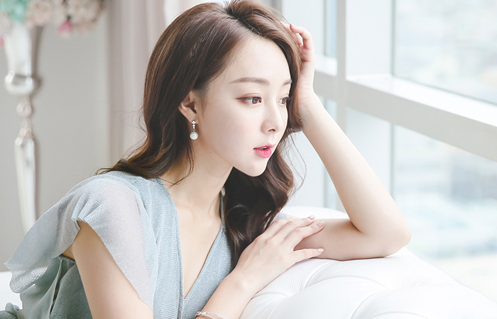 Dana Shine珍珠荷叶边连衣裙