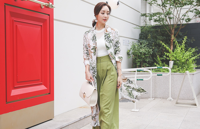 Stephanie 薄型织物 长款开叉 领子 长袍