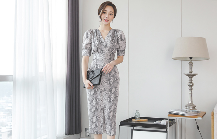 蛇皮图案 V字领 裹身 开衩 连衣裙