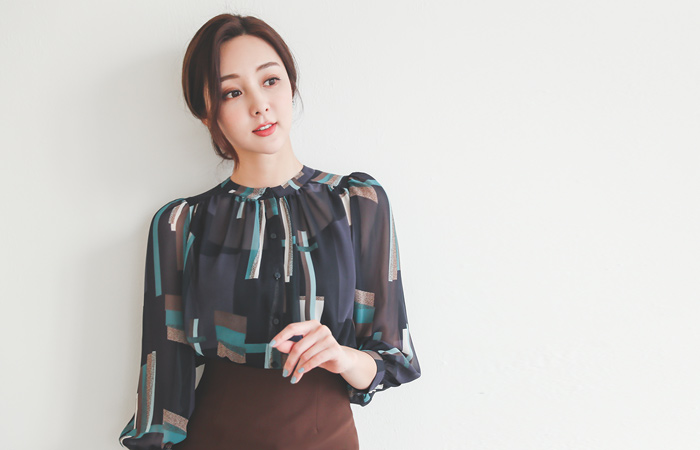 褶皱露肩 圆领 罩衫