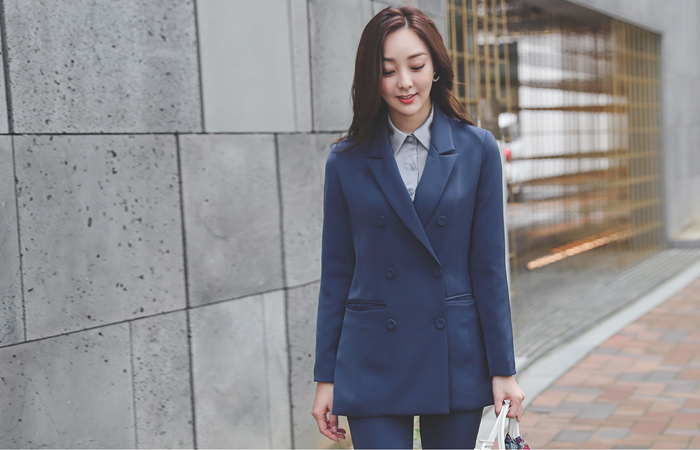 正装 三个 双排扣 夹克