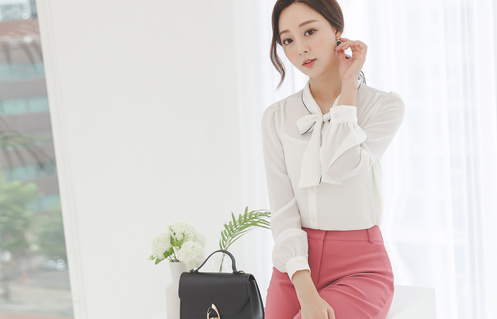 摩登 滚边 领带 罩衫