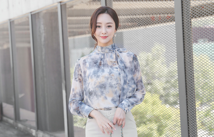 水滢 大理石 蝴蝶结领结 罩衫