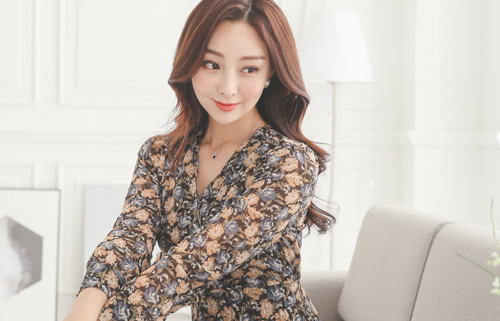 Rosalie 花纹 裹身风格 连衣裙