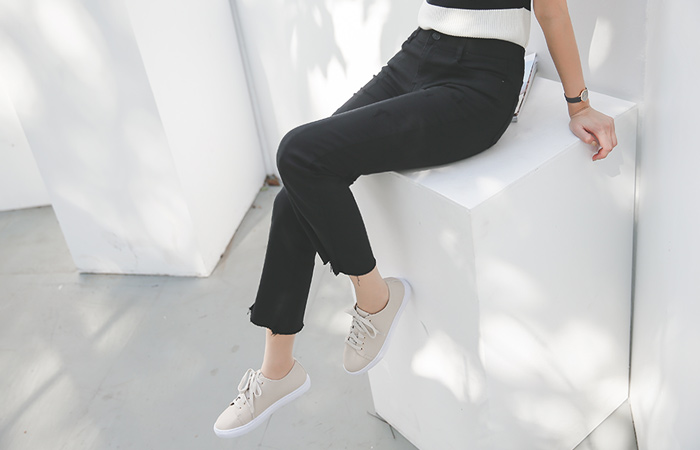 针锡线切口鞋型裤短