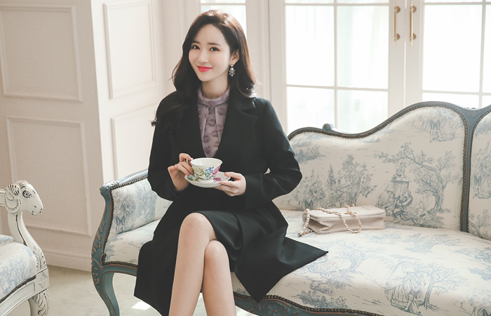 黄金绑扎带按钮海沟风衣