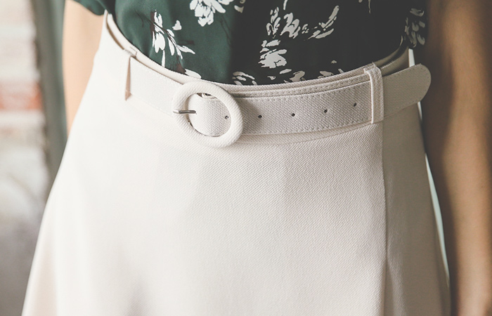 祝福针抱膝线条裙子