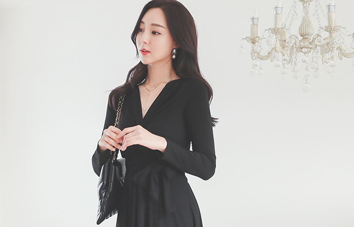 裹身褶皱 束带 不规则 喇叭 弹力 连衣裙