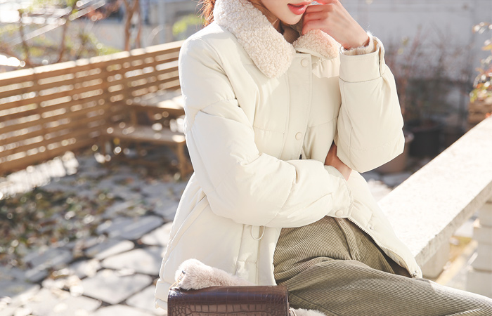 羊毛领 抽绳 按扣 羽绒服