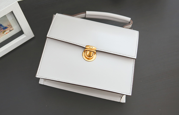 [模特穿38次]古典 迷你 金圈 手提包