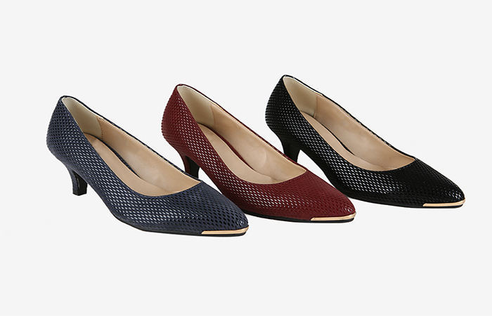 [模特穿38次]金条装饰 圆点 图案 翻毛皮 女式浅口便鞋