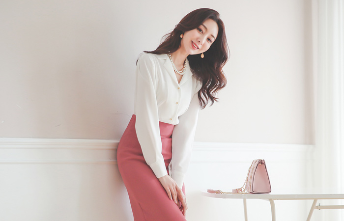 敝领 V字领 金色纽扣 泡泡袖 罩衫