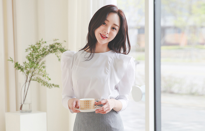 不规则 饰边荷叶 泡泡袖 弹力 罩衫