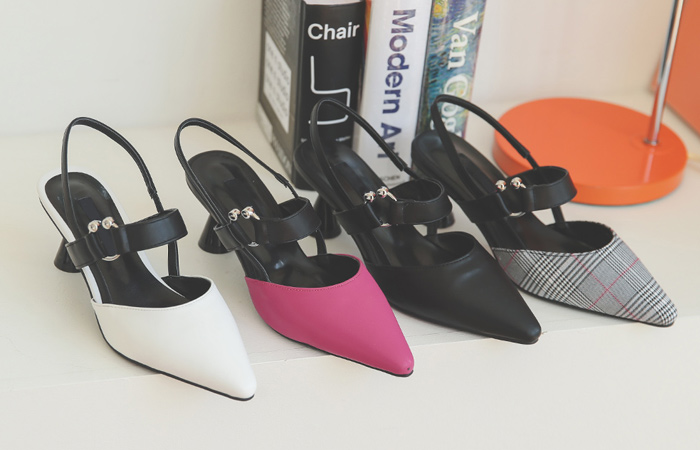 银条 点缀 跟 露脚后跟鞋 高跟鞋