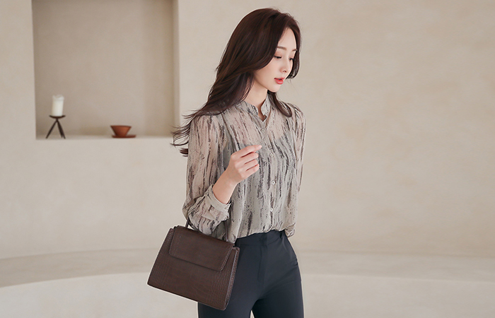 单 烟熏 半开 立领 罩衫