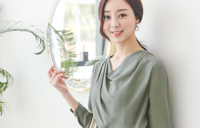 披盖 堆领 不规则 罩衫