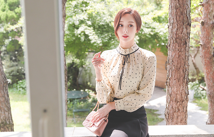 荷叶 高龄 圆点 蝴蝶结 罩衫