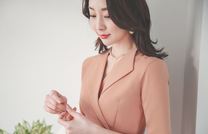 翼领 弹力 裹身 连衣裙