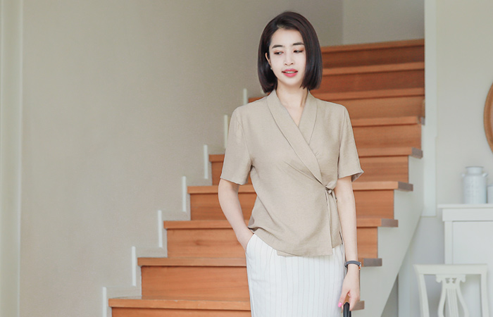 现代平面裹女衬衫