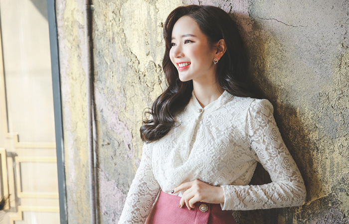 折叠珍珠钮扣衬衫上衣蕾丝