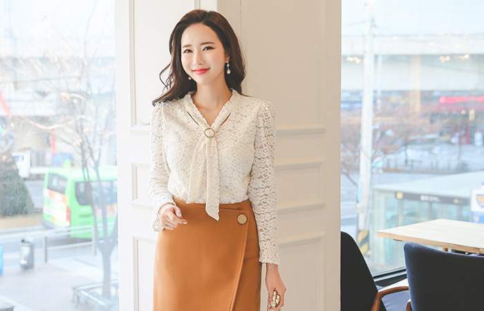 金戒指围巾蕾丝女衬衫