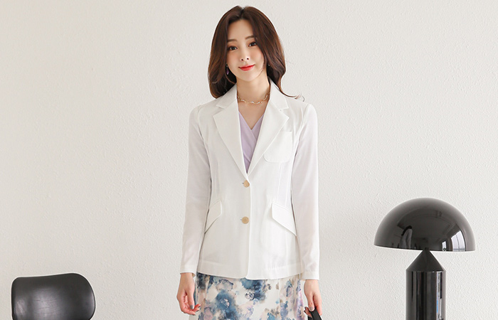 凉爽 灯光 金色纽扣 口袋 修身 夹克
