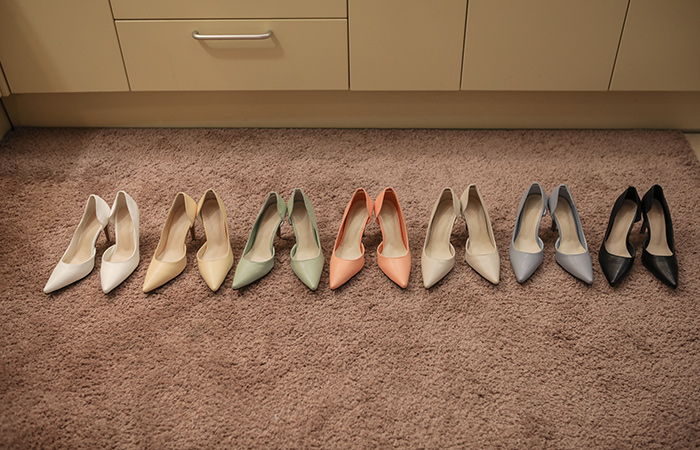 [模特穿43次]春季 颜色 侧纽 敞开式 尖头高跟鞋