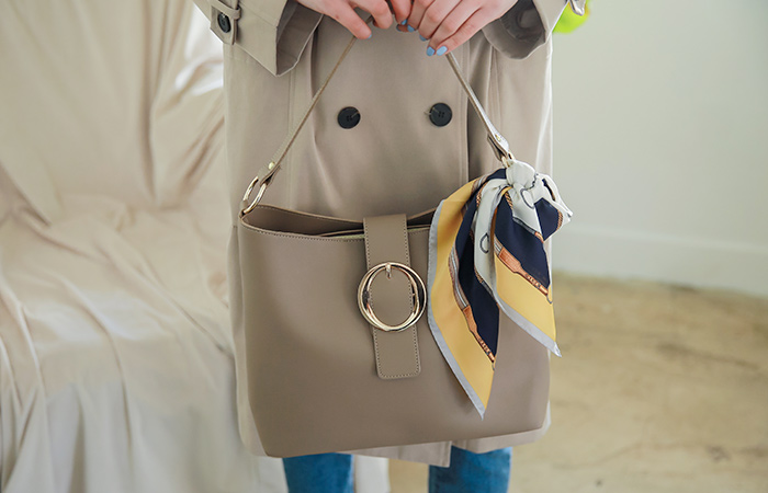 Royal Gold 束带 大 斜挎包