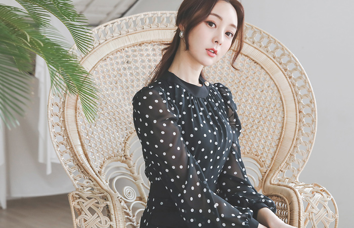 金色纽扣口袋雪纺圆点长款连衣裙