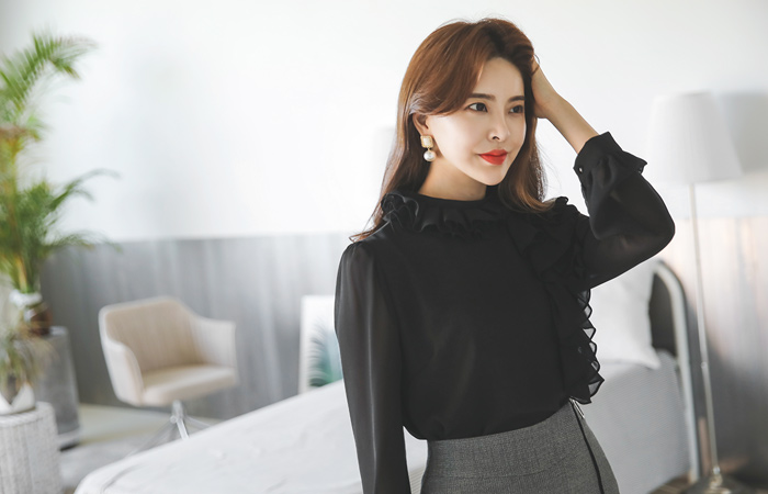 荷叶边领 侧纽 褶裥 透视 罩衫