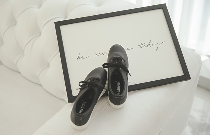 牛皮细纹平台胶底帆布鞋