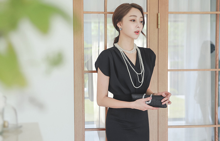 Coco Dessie黑连衣裙