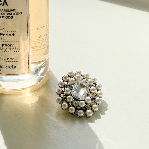 方形 珍珠&镶钻 胸针