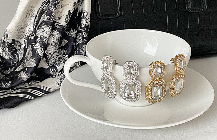 奢华裙 双 古玩 黄金 镶钻 耳环