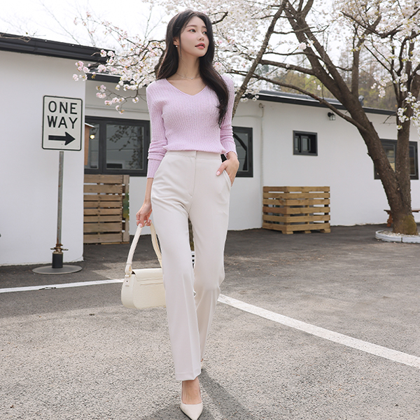 里面松紧带 细密 一字型 宽松长裤